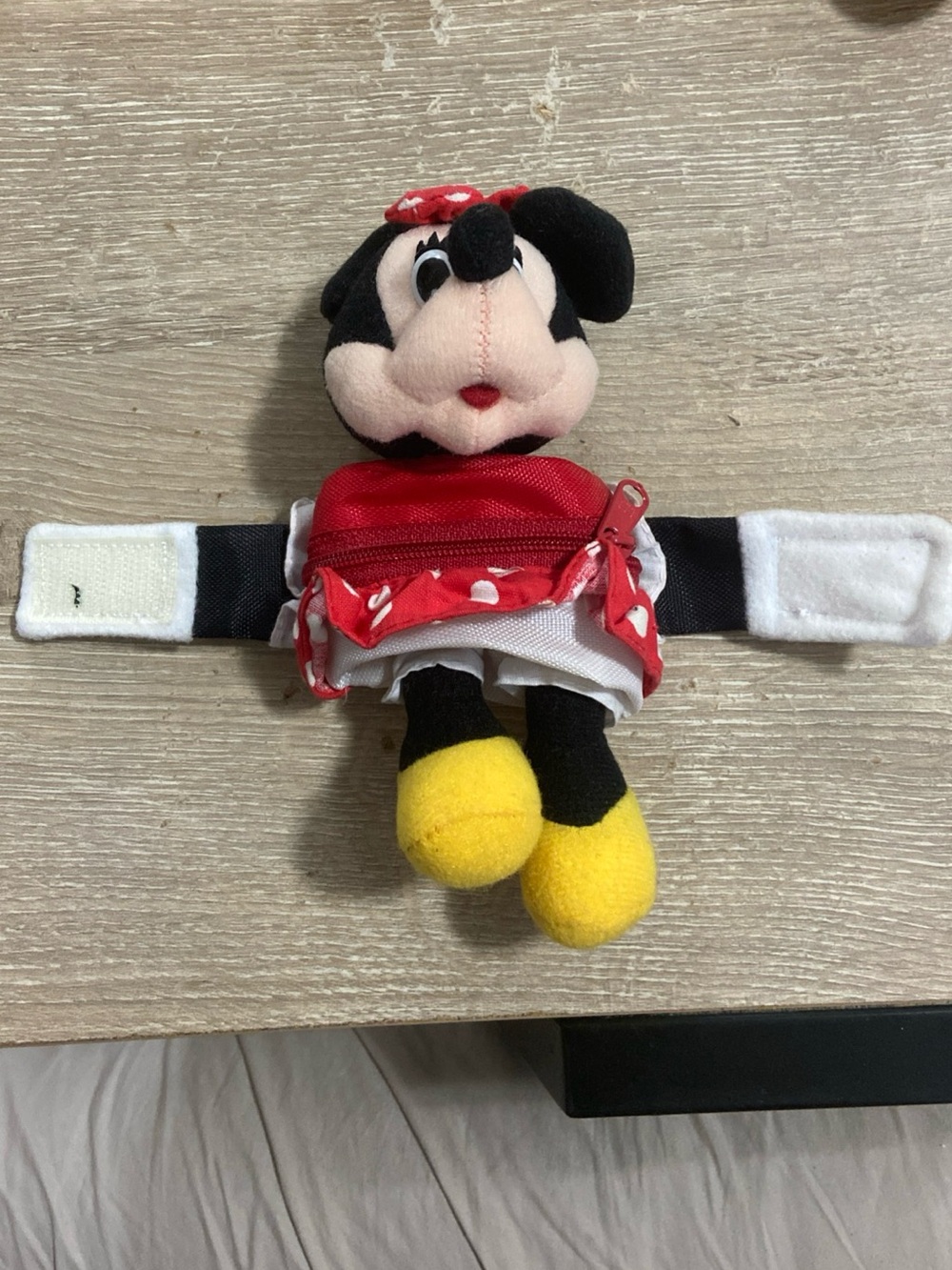 Vintage Disneyland, Walt Disney World, Minnie Mouse Plush Wrist Purse